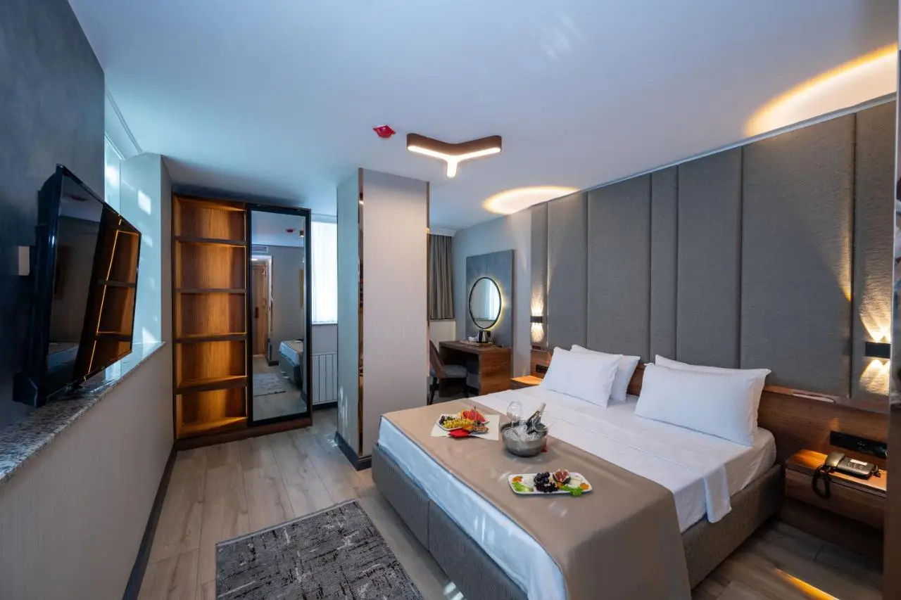 Vess Hotel