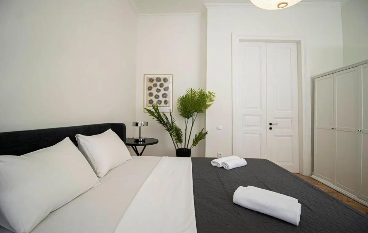 Chic 3BR Apt Near Fabrika - By Wehost