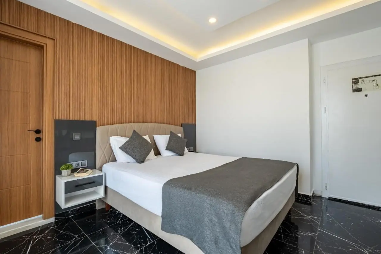 Laristone Suite Spa Hotel