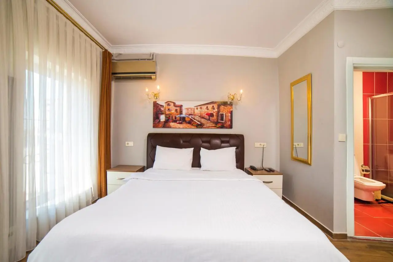 Zendy Suite Hotel