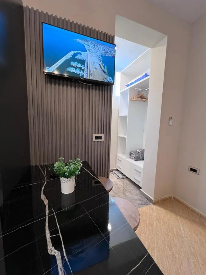 White Star Villa - Studio Apartments with Parking