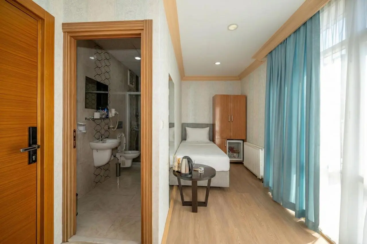 Maxwell Hotel