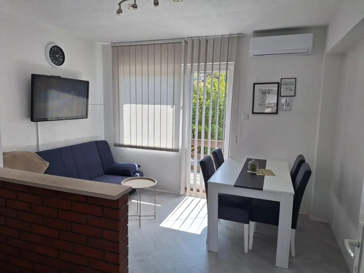 Apartman Look