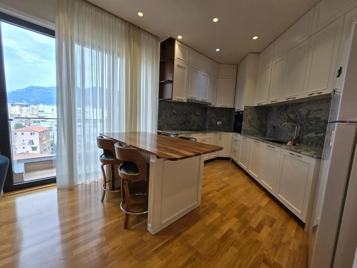 Signature apartment 12