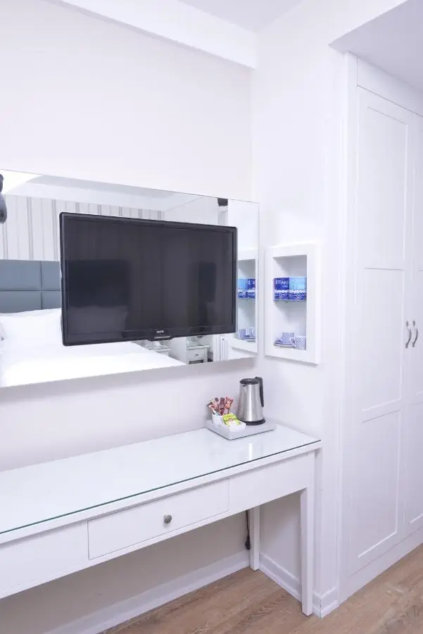 Ten Rooms Istanbul Hotel