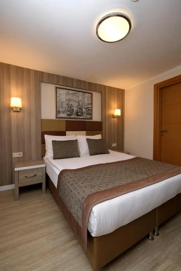 Pera Arya Hotel