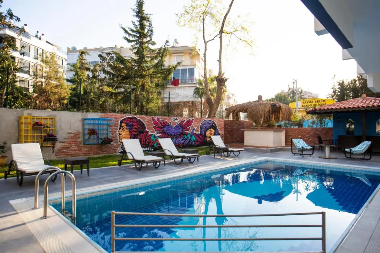 Mene City Hotel