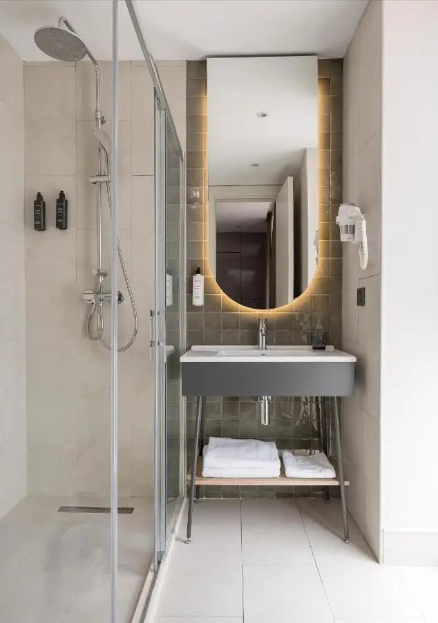 Upsuites Hotel