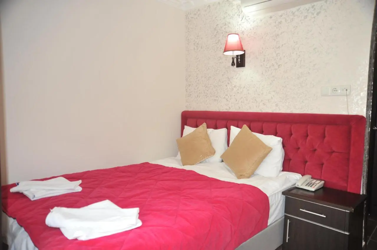 Ares Hotel