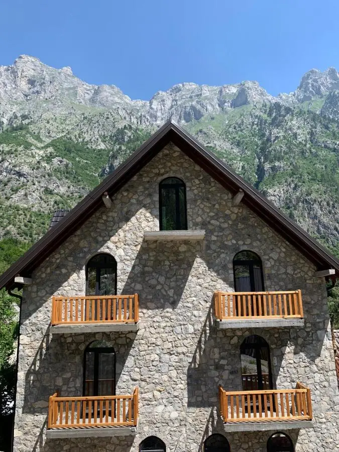 Stonehouse villa