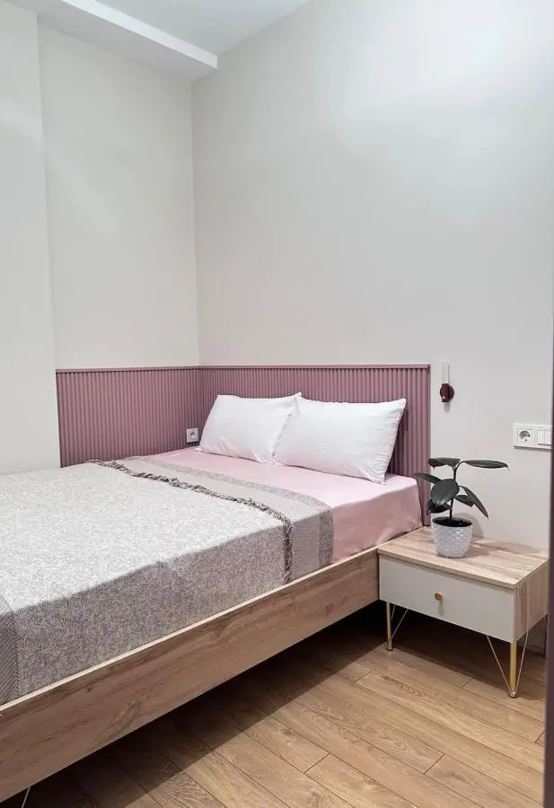 Home Side Apartment