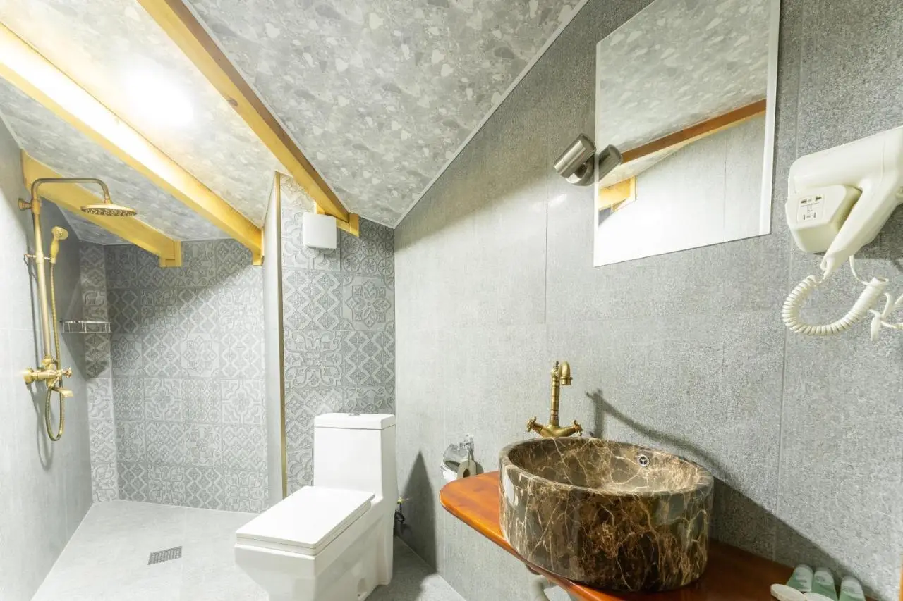 Hotel Mansarda Mestia