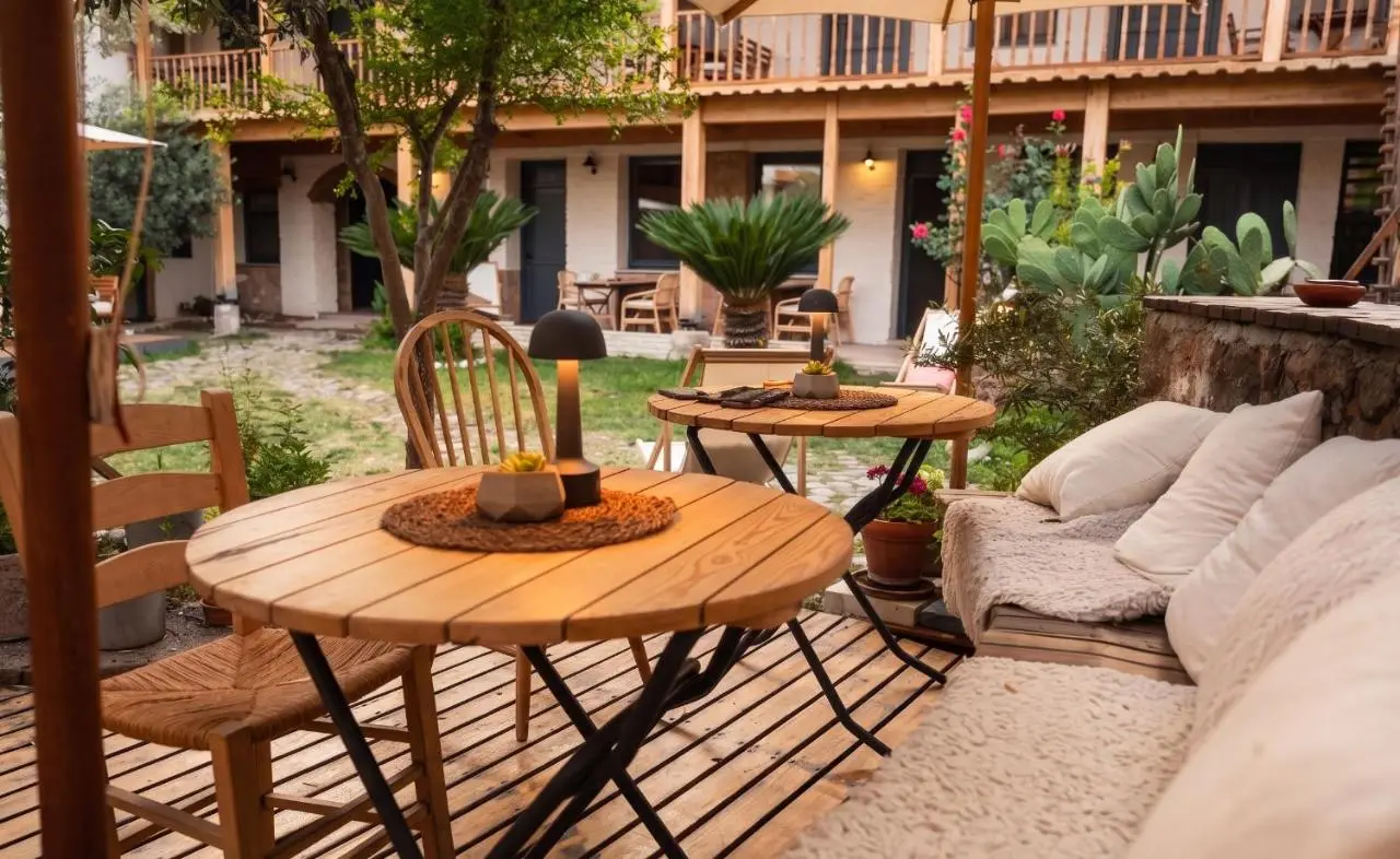 Attalos Suites Hotel