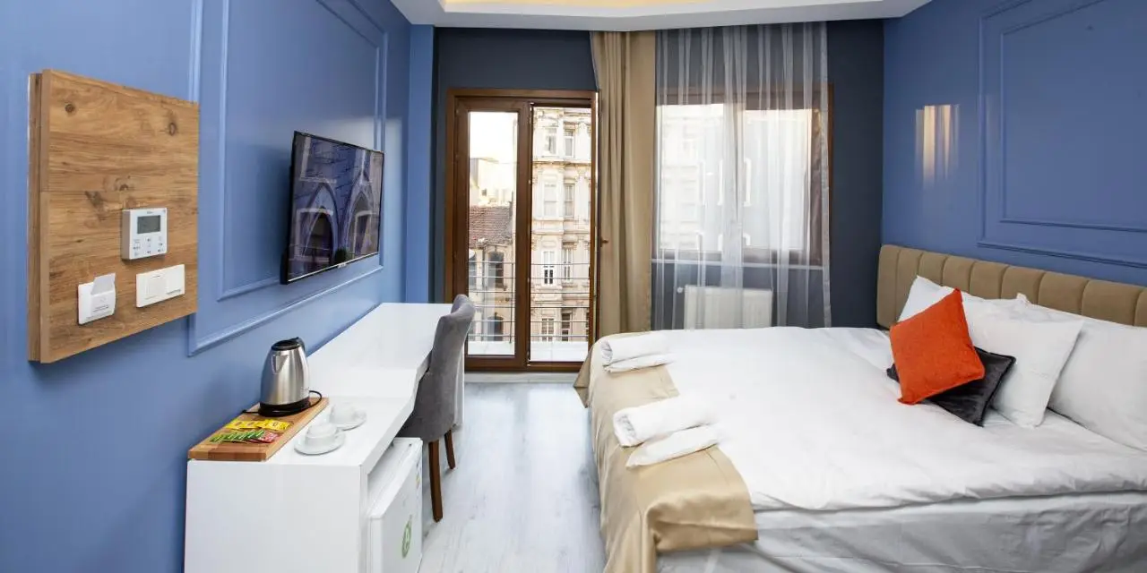 Taksim Square Leon's Hotel