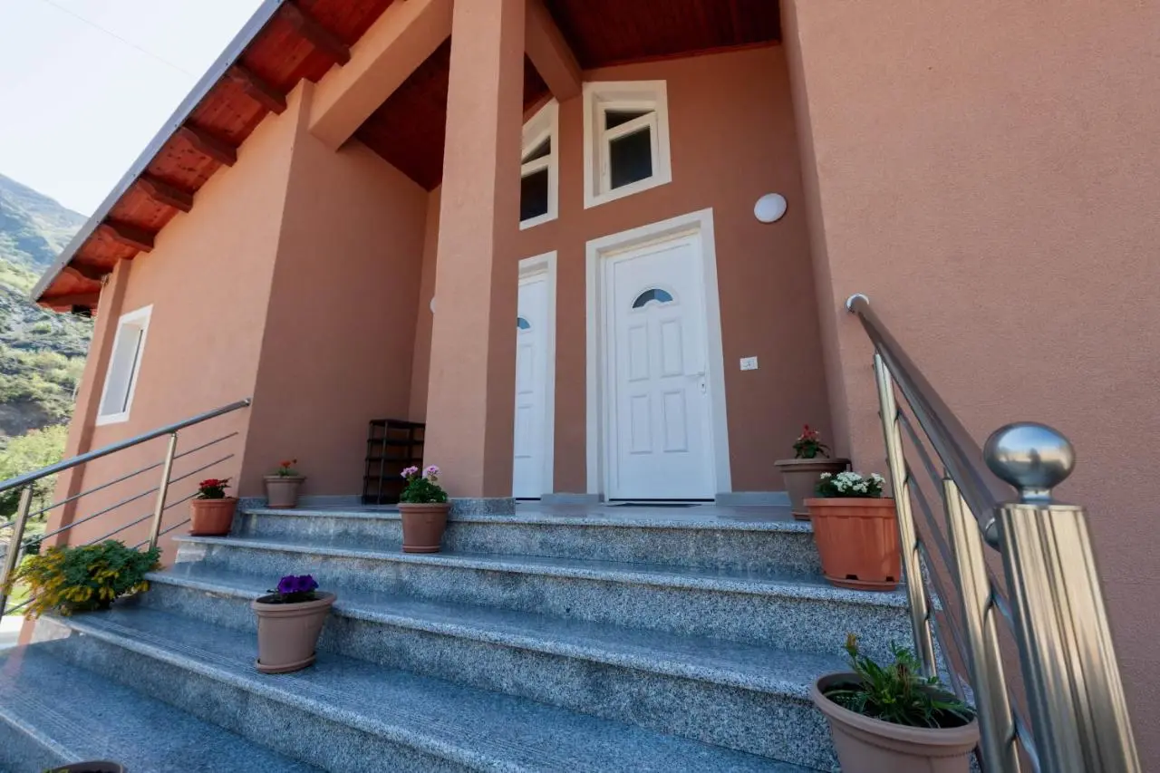 koman_lakeview_apartments