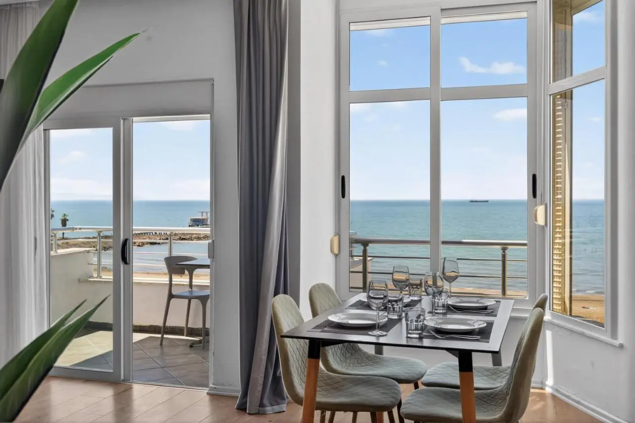 Wave Beachfront Apartments