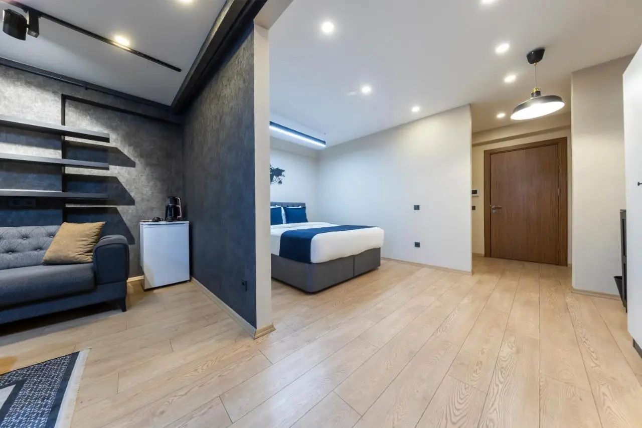 The Business Class Suit Karakoy