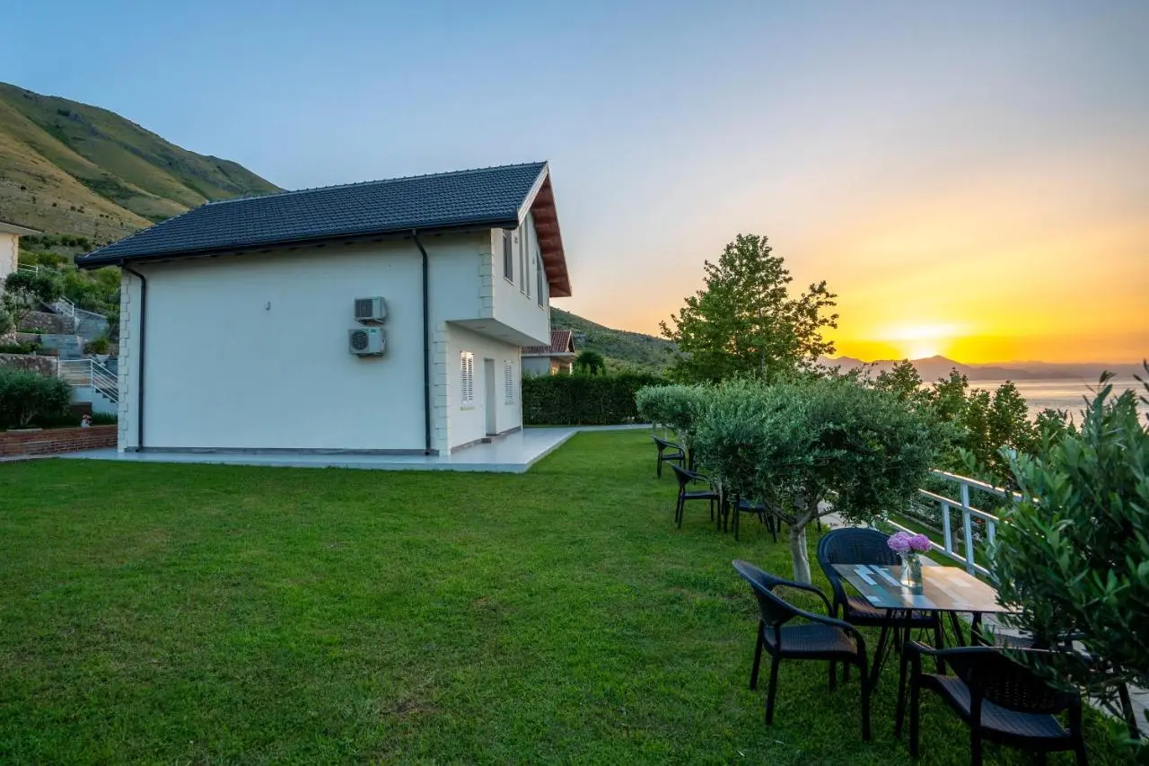 Xhuli Guesthouse