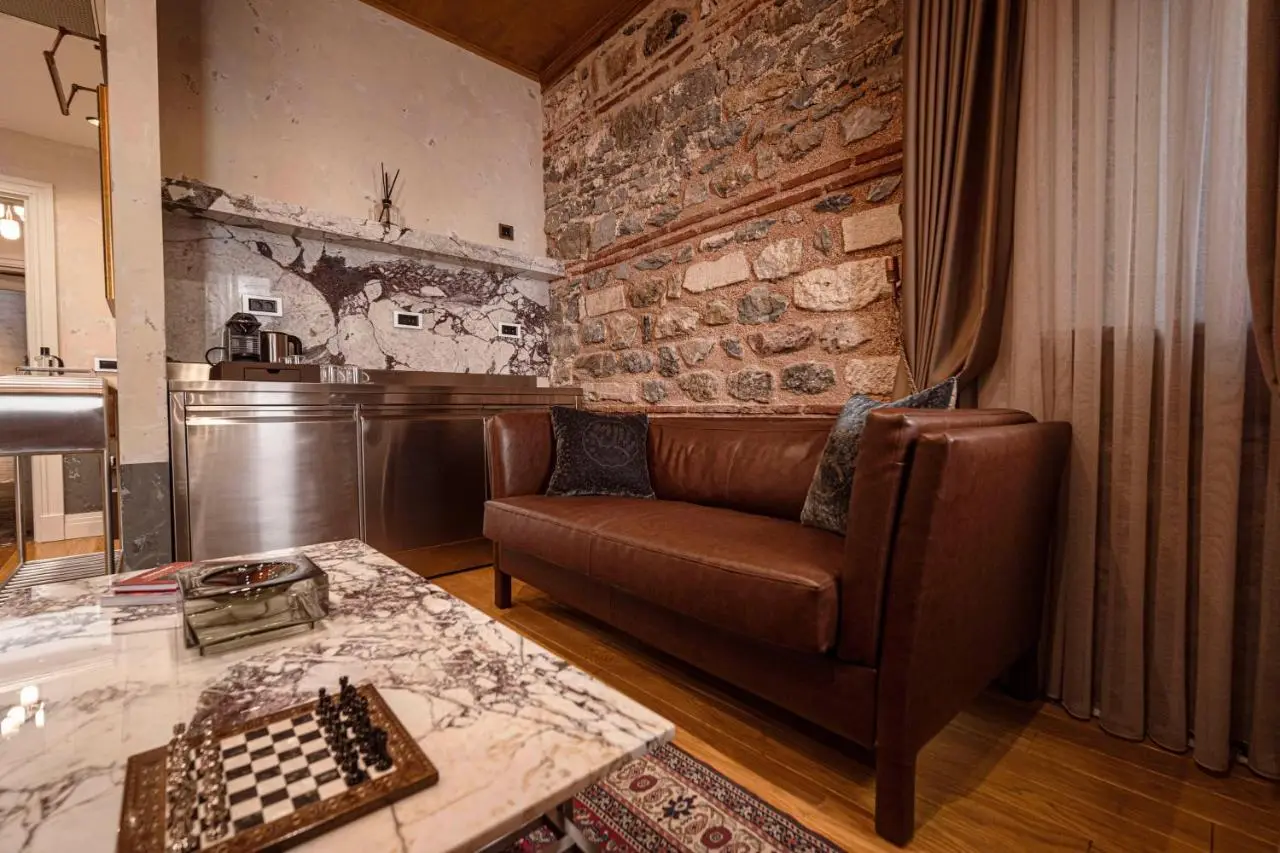 Stone Inn Galata