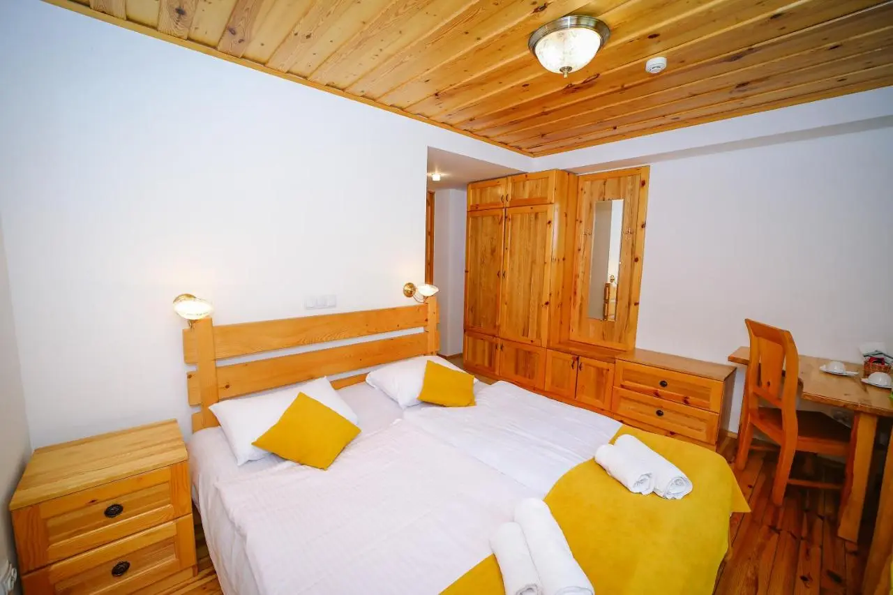 Alpenhaus Kazbegi Hotel & Restaurant