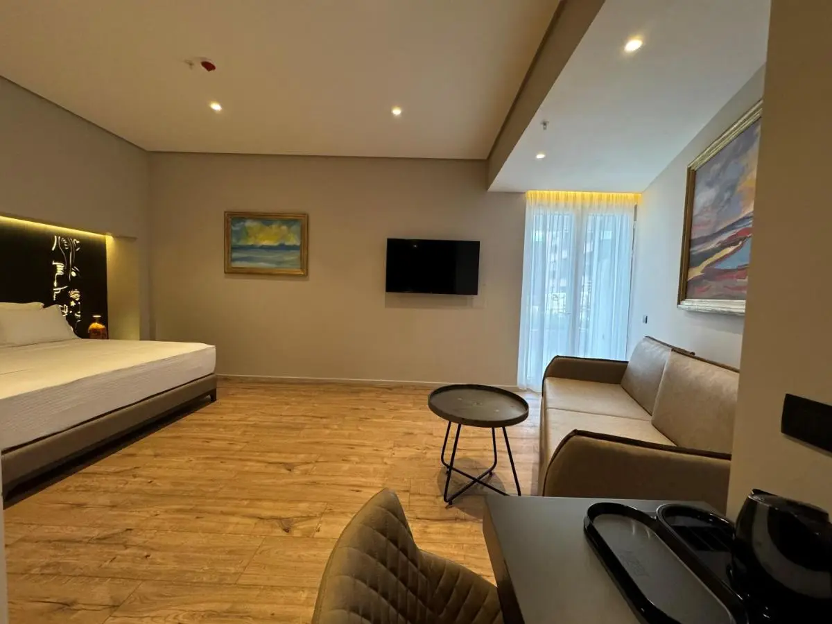 Arka Art Hotel