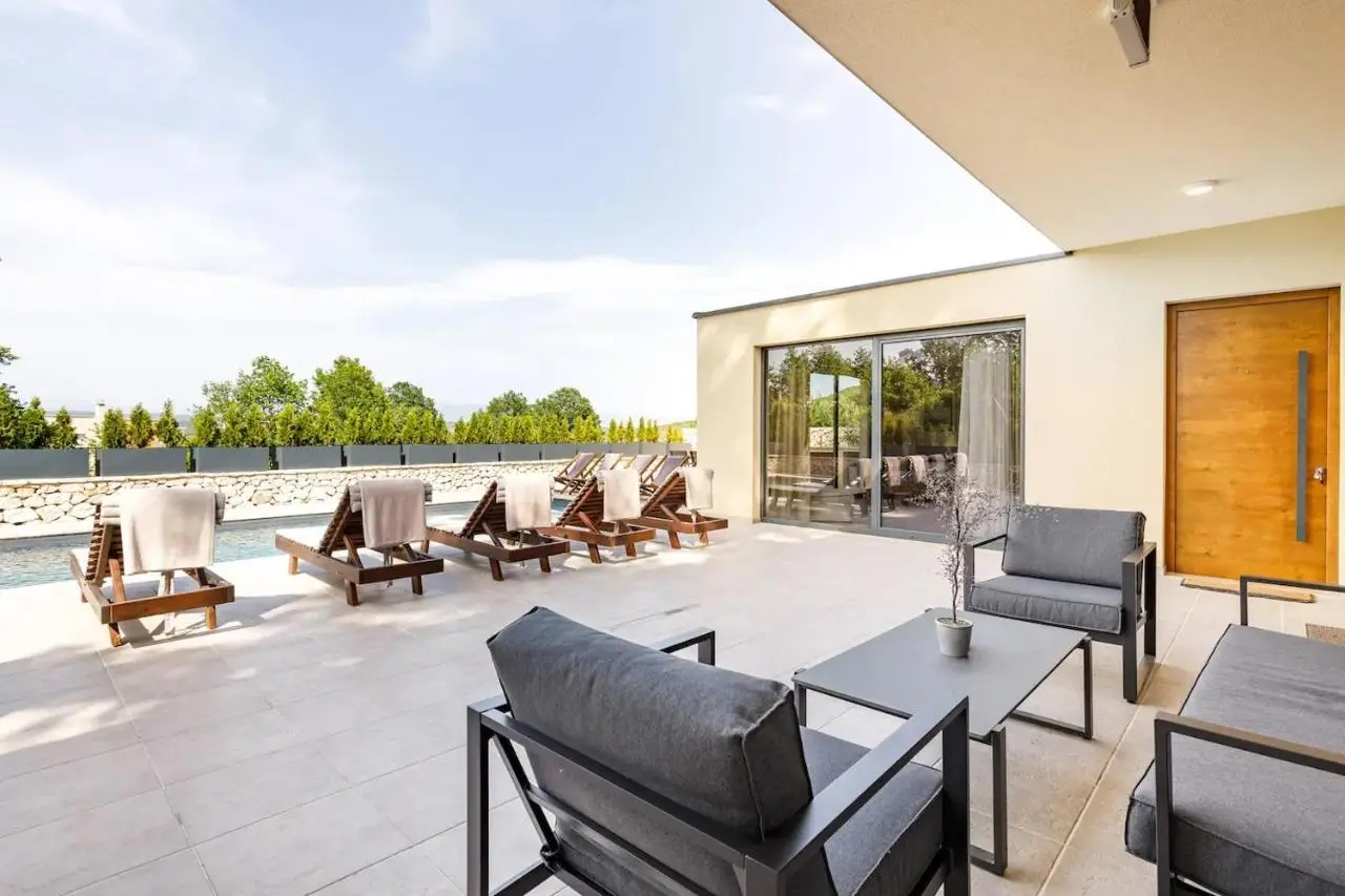 Villa Noel Međugorje - Luxury Holiday Home with Pool