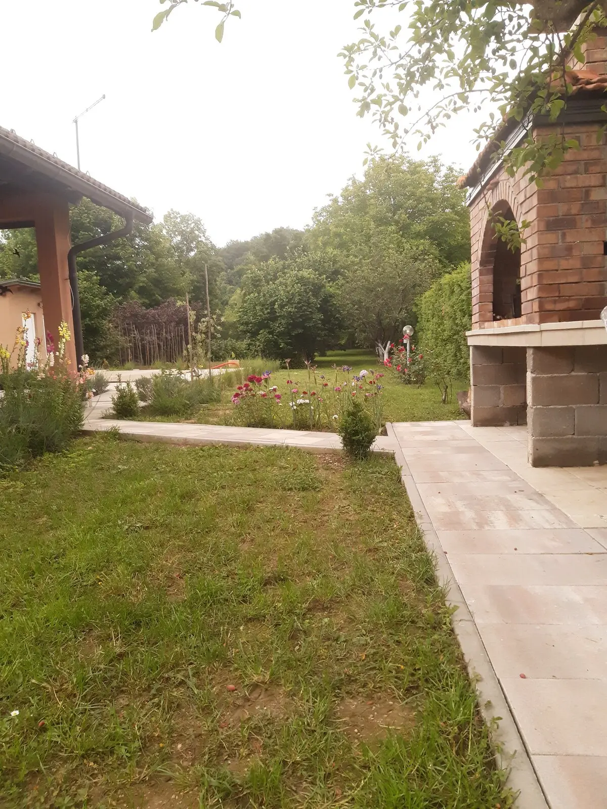 VILLA about min 3 persons - max 6 persons.
