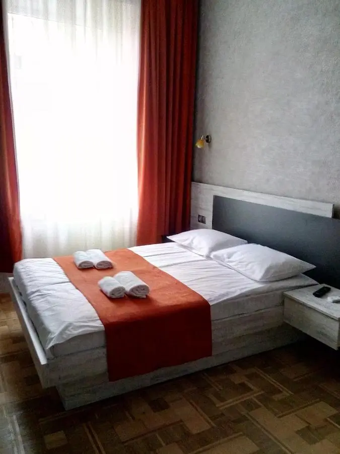 Apart-Hotel Shell