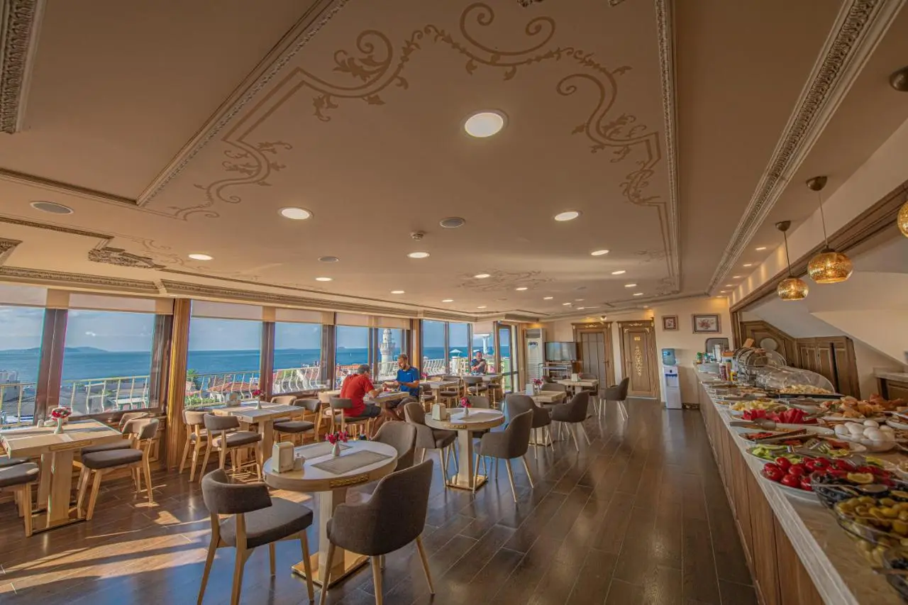 Kaftan Hotel