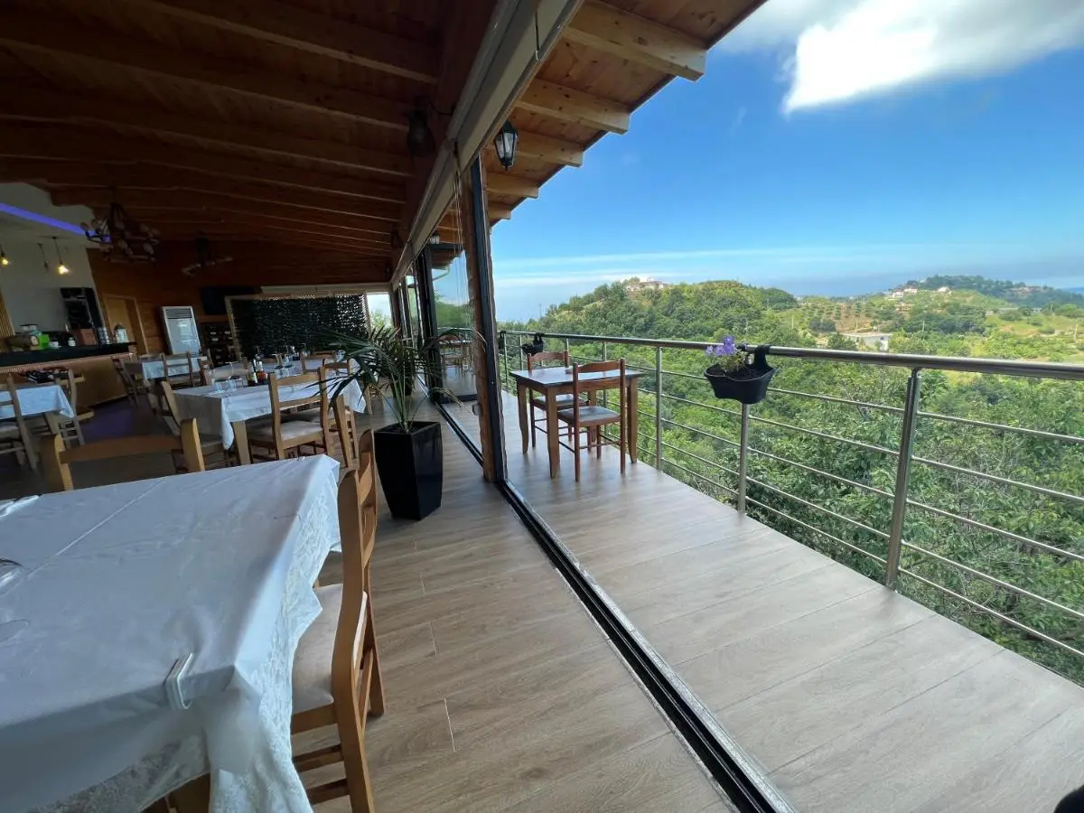 Restorant Hotel Xheni