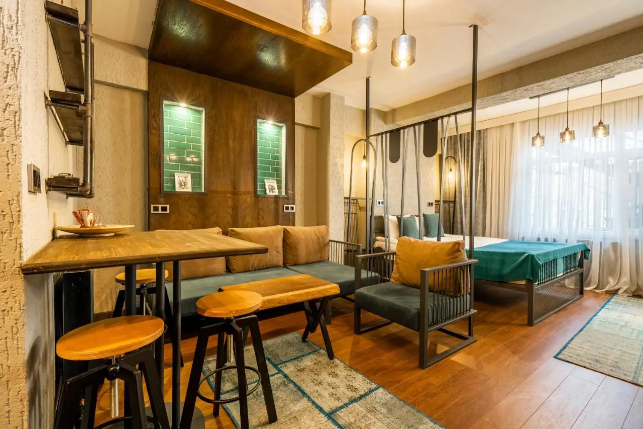Cube Suites
