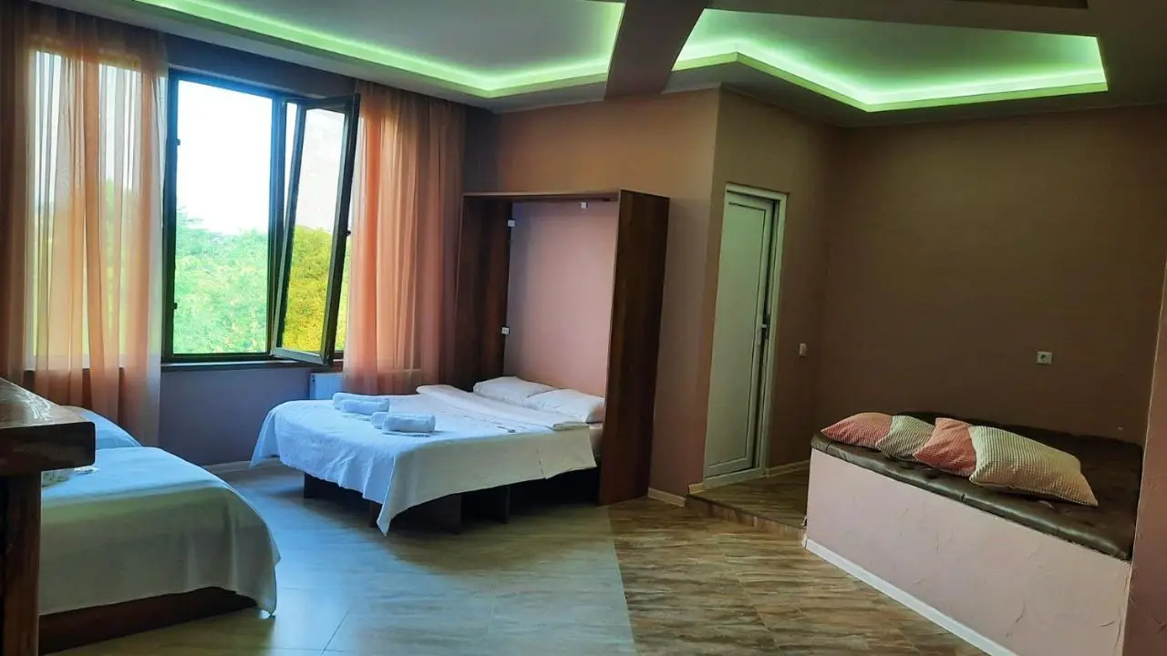 Inaisi Hotel