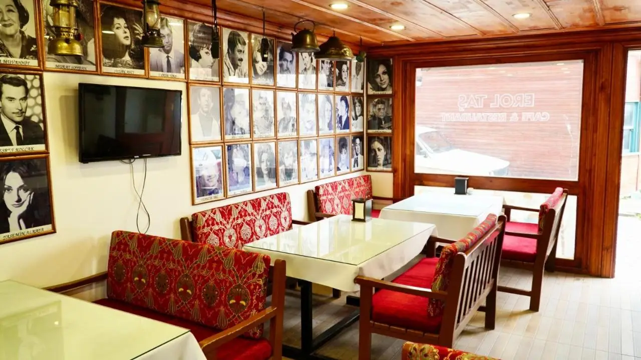 QONAQ HOTEL & SUITES