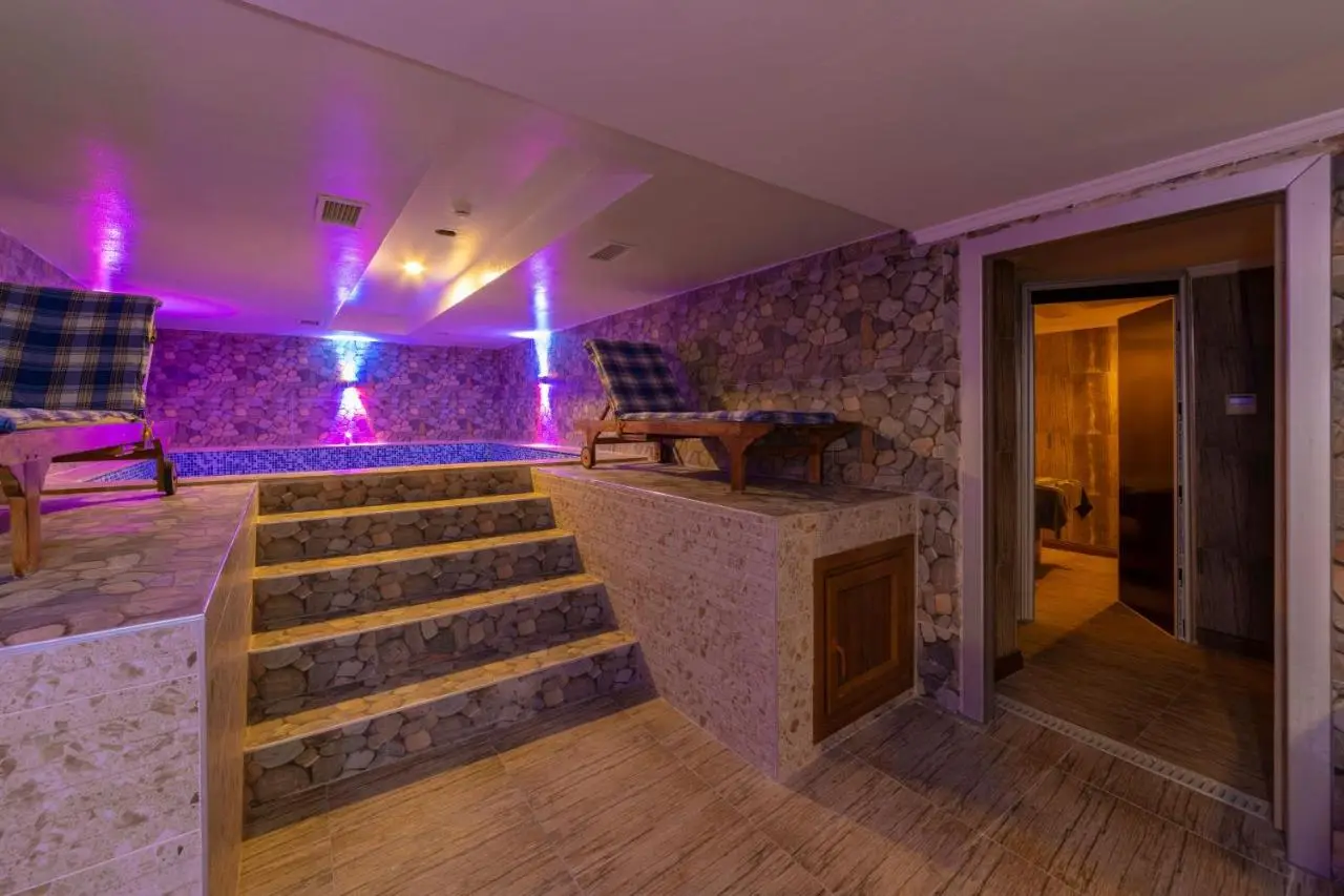 Vision Deluxe Hotel