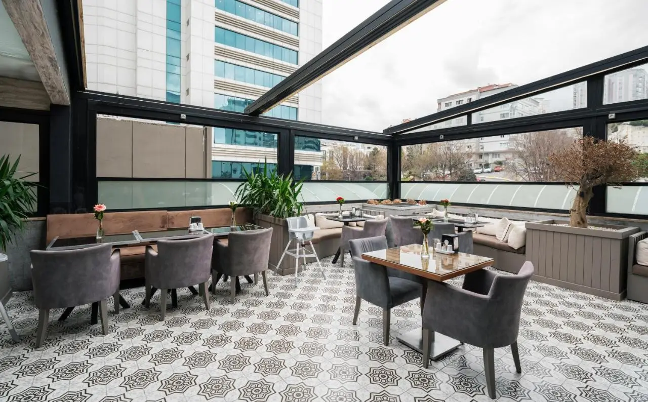Orya Hotel