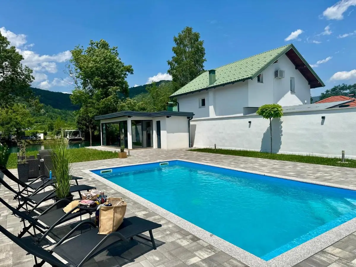 Unavis Residence