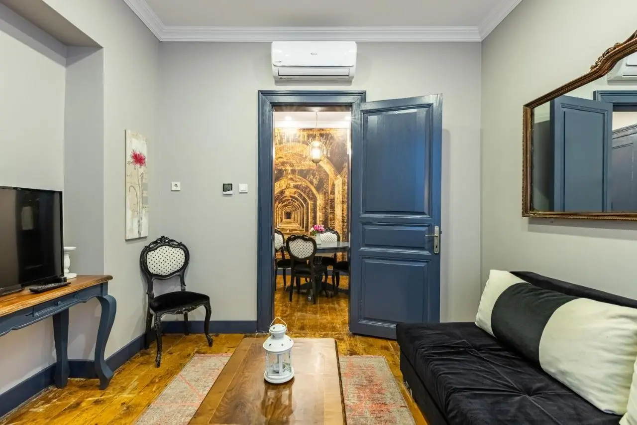 Ganbaru Tours - Flats in Galata