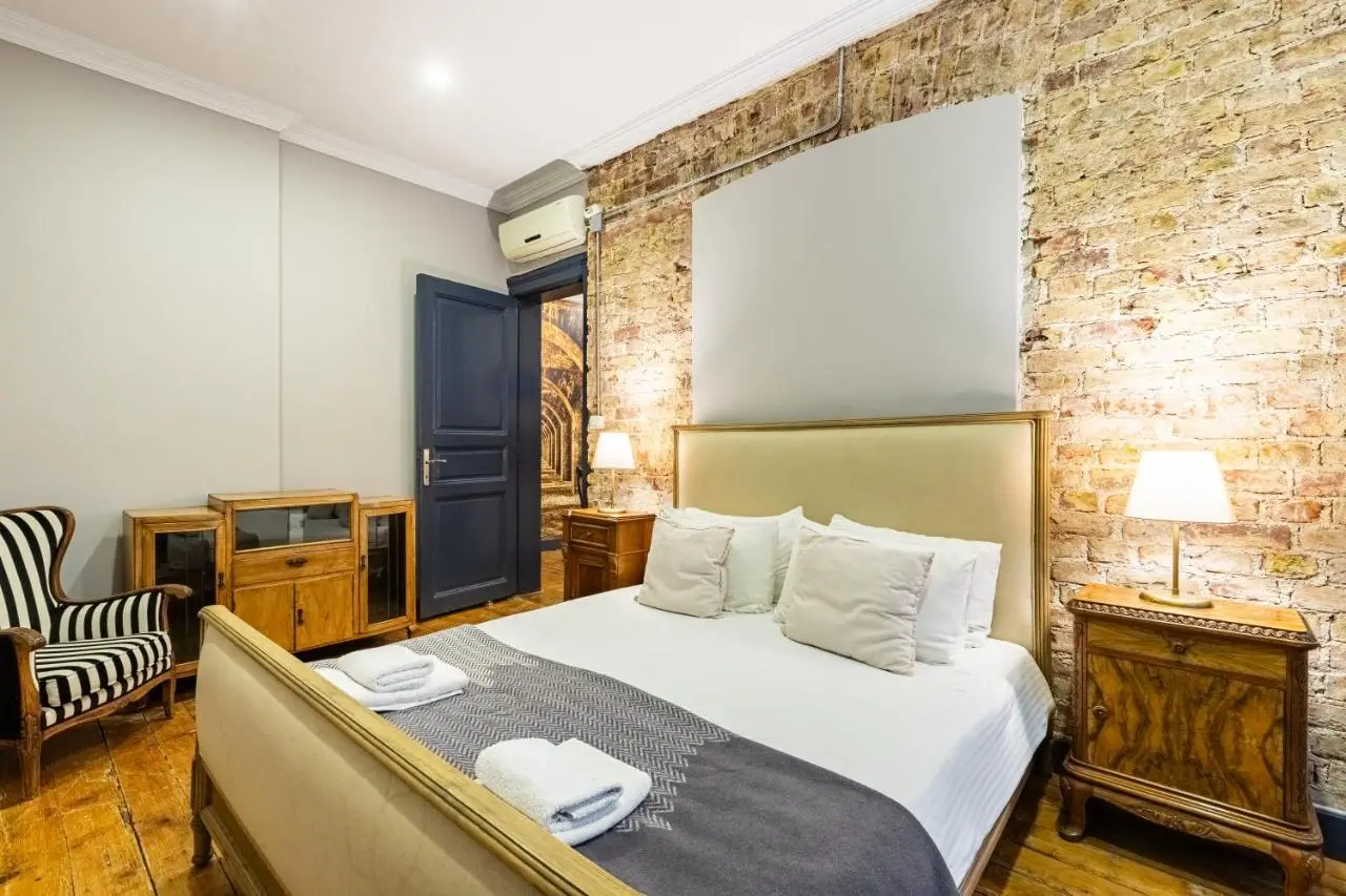 Ganbaru Tours - Flats in Galata