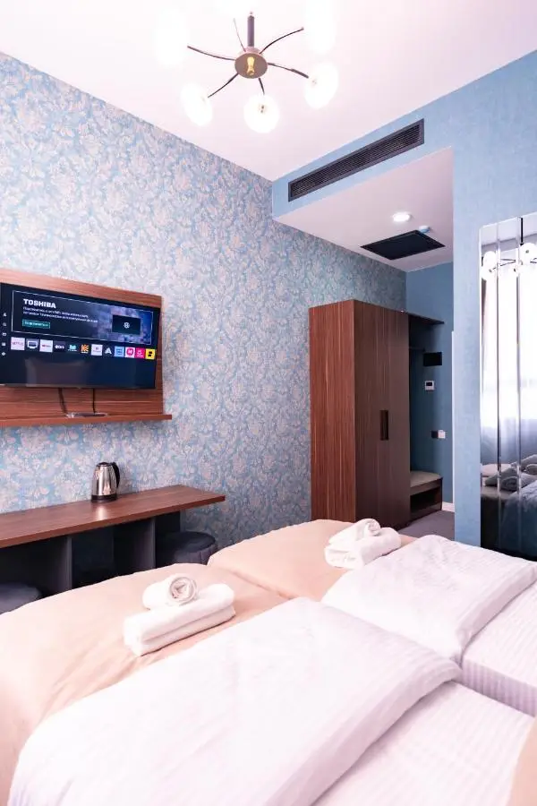 SECRET HOTEL
