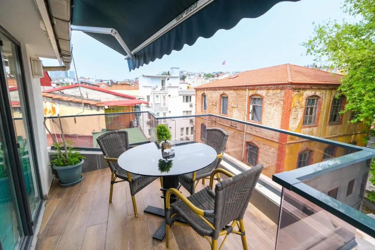 Loren Hotel&Suites