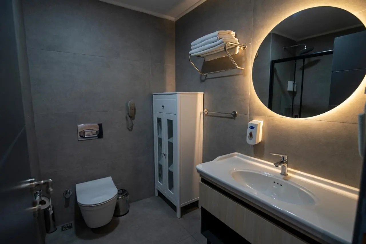 Demederon Hotel