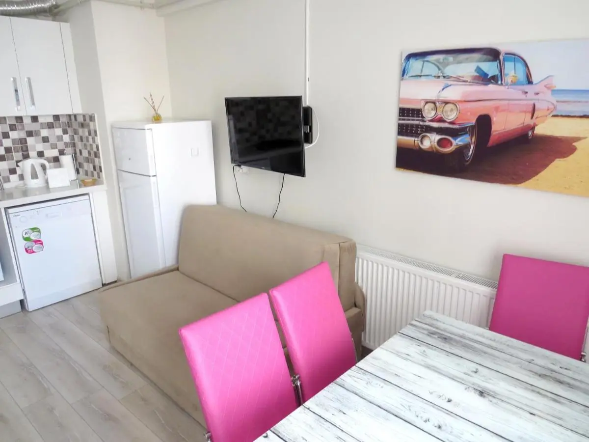 Istanberry - Paradise Two-Bedroom Apartments with Elevator