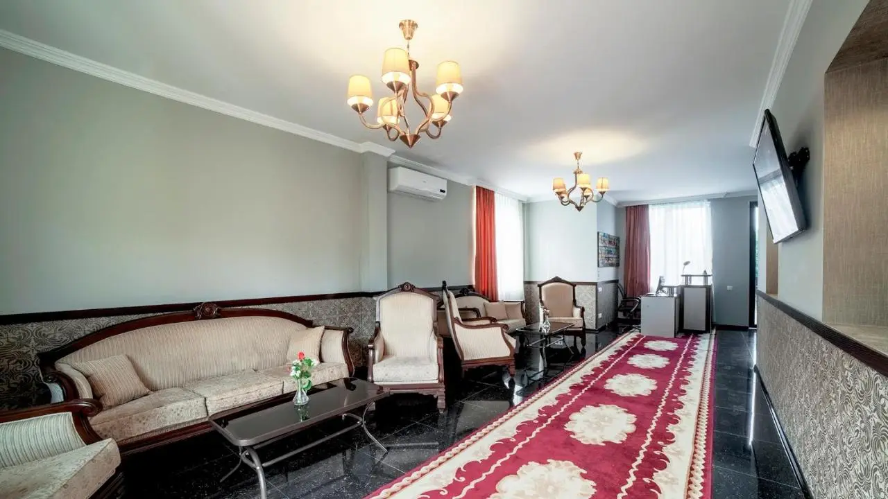 Orange Hotel