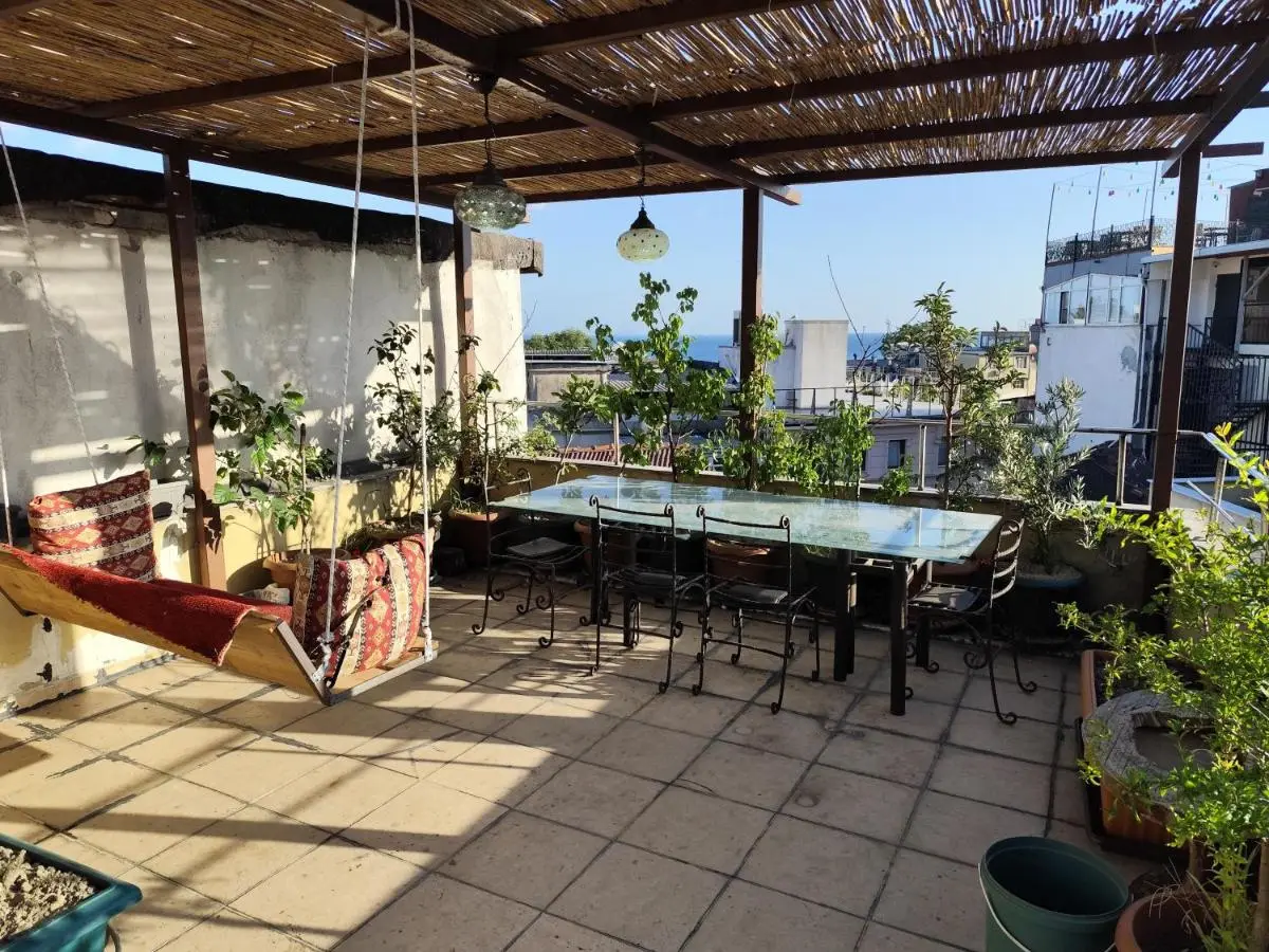Pi Home & Apartments