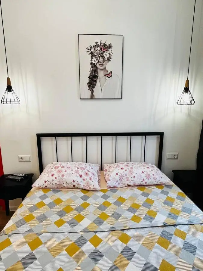 Holiday Rooms 8