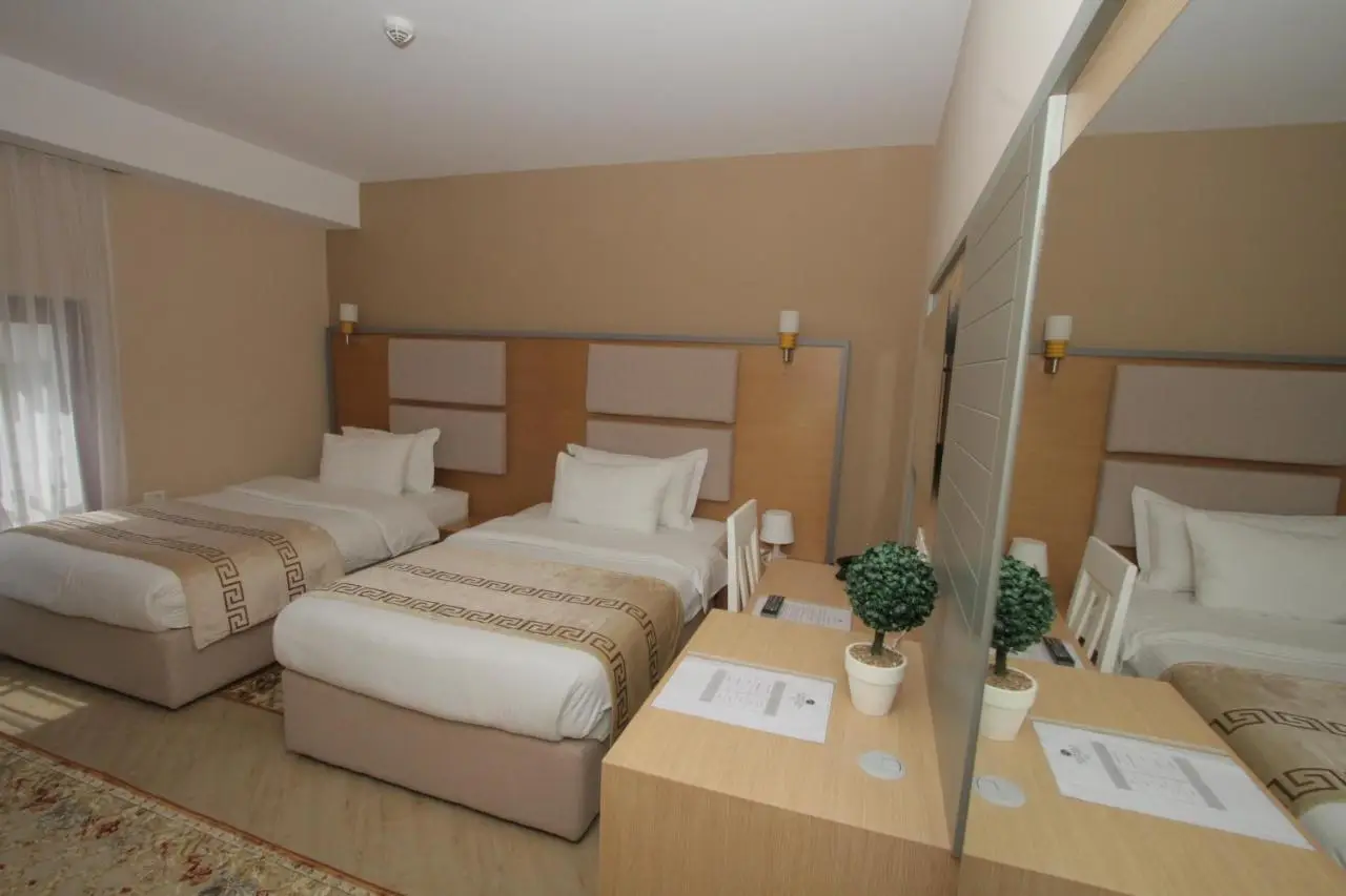 Capital Tirana Hotel Bruçi