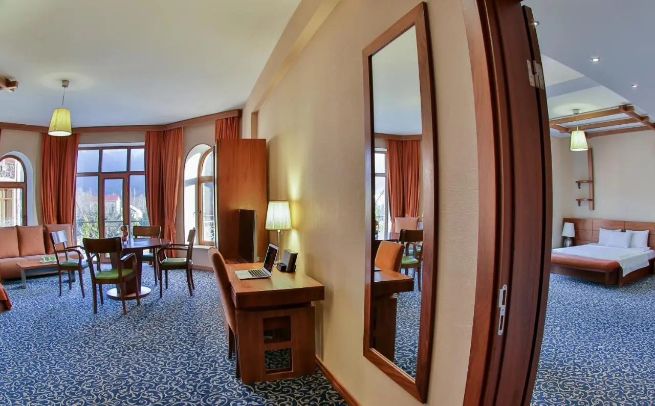 El Resort Hotel