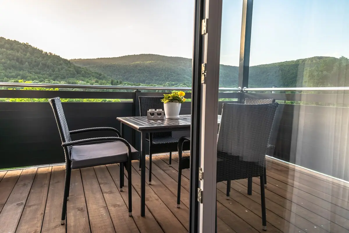 Chic 1BDR Apt - Free Parking