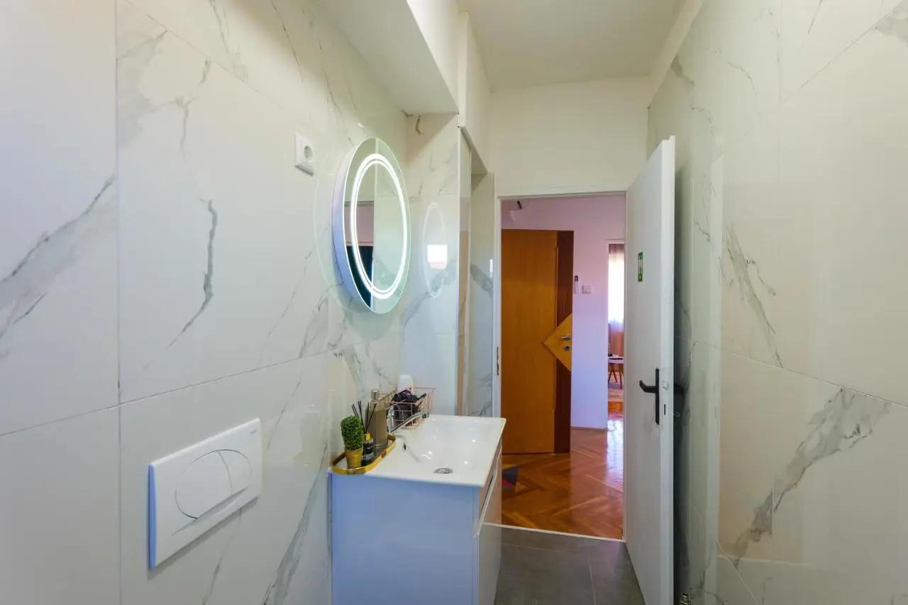 Khalilah Apartment 1