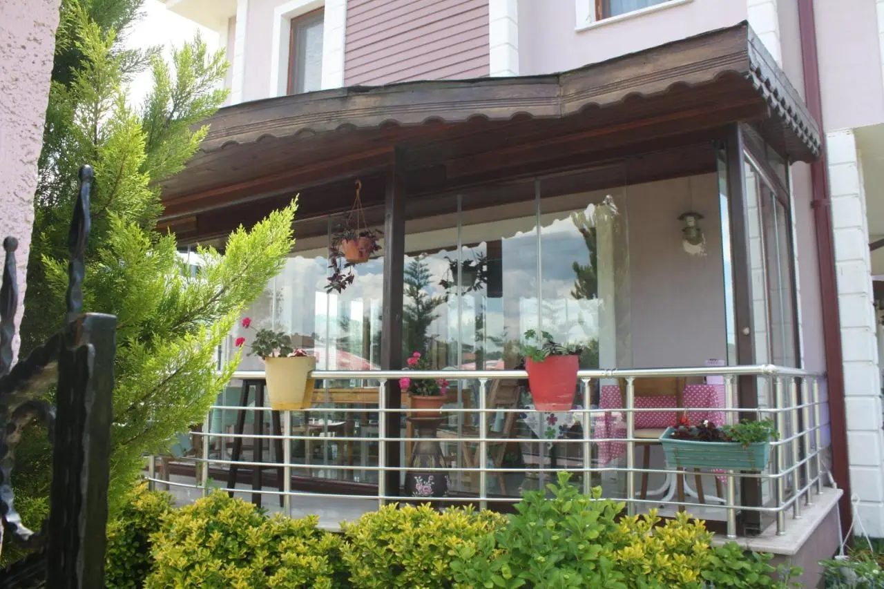 Sapphire Hotel